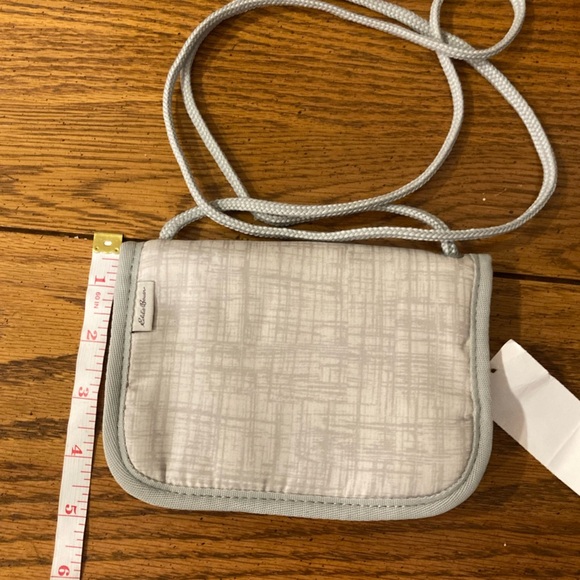 Eddie Bauer Crossbody Travel Wallet Gray - NWT - Picture 4 of 6